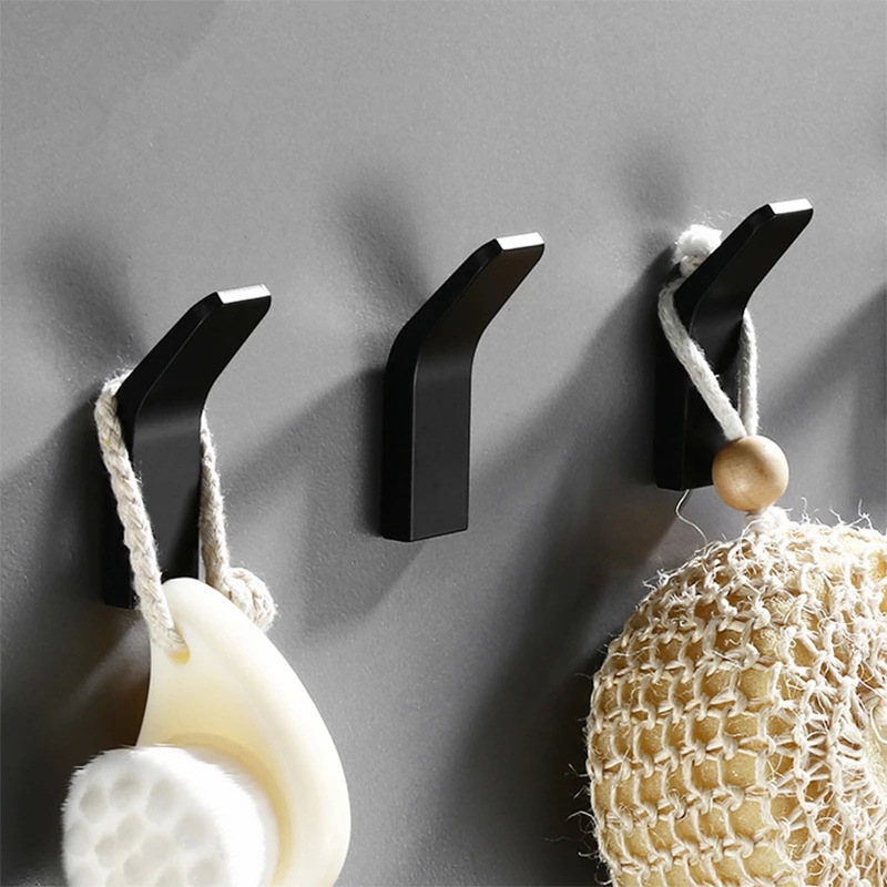 Ganchos negros para bata, colgador de toalla de pared sin perforación, doble gancho para abrigo, ropa, soporte para colgar, accesorios de baño y cocina, 1/3/5 piezas