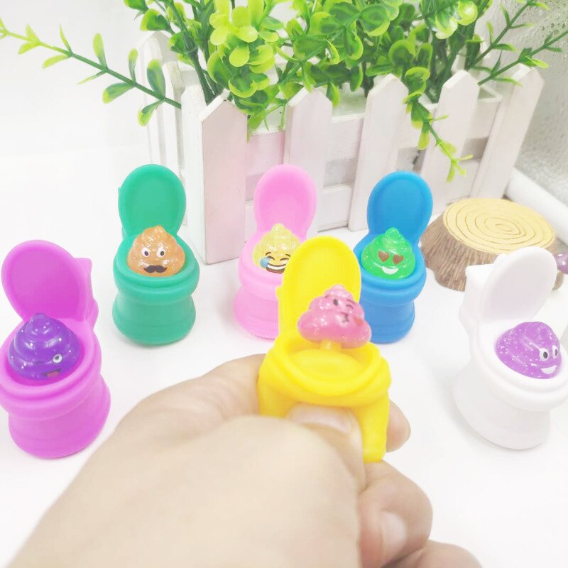 2020 divertente Spremere Wc Giocattolo Ingannevole Sedile del acqua persona Strano Nuovo Giorno Dello Sciocco di Aprile Parodia di Sfiato Giocattolo colore Casuale 1PC