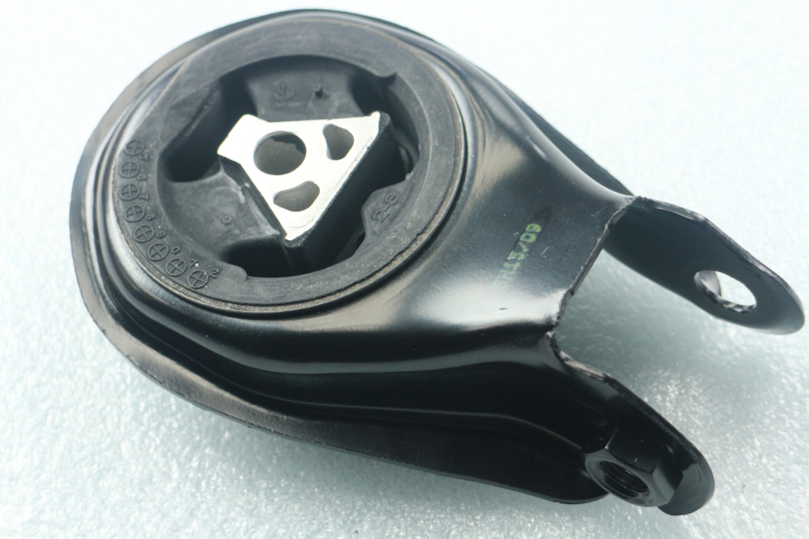 1x Rear Engine Motor Mount Fit for Mazda 3 BK BL Biante Ford Focus II Volvo S40