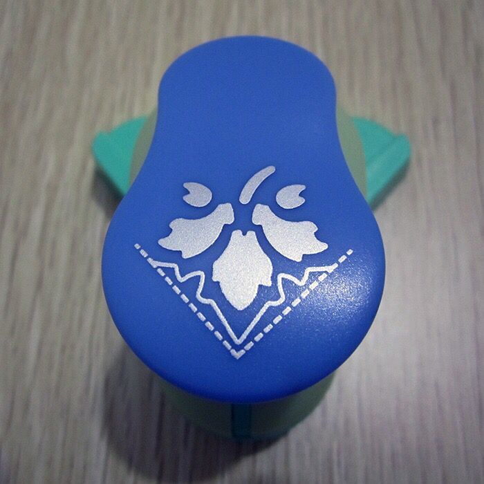 1PCS Embossing DIY Corner Paper Printing Card Cutter Scrapbook Shaper Large Embossing Device Hole Punch Kids Handmade Craft: A8