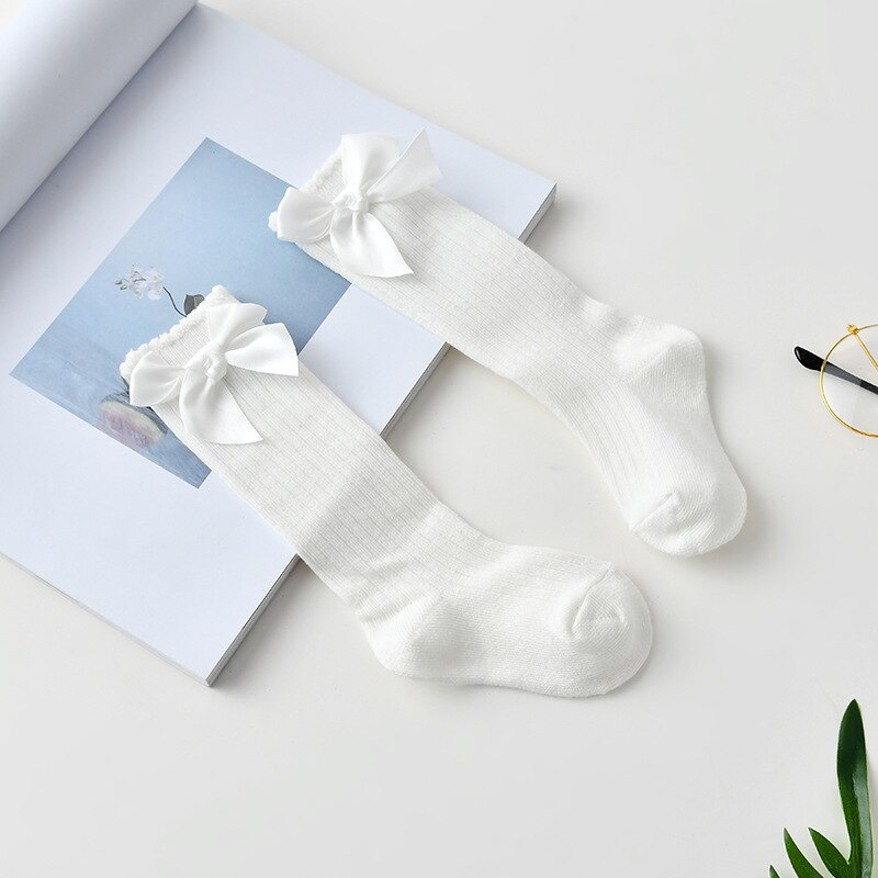 YWHUANSEN 0 zu 6 Jahre Nette Süße Mädchen Spitze BöGen Prinzessin Beinlinge Baumwolle Lange Socken Für Säuglings Baby Frühling sommer Kleinkind Socke: Weiß / 4 zu 6 Jahre