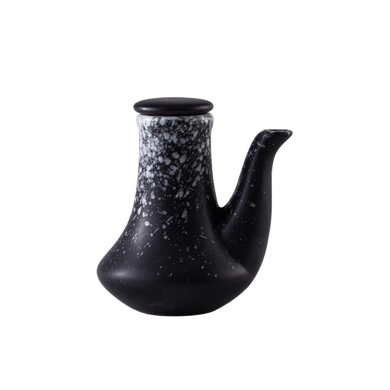 Kitchen Ceramic Oil Bottles with lid Oil Pots Small Sauce Flavoring Pot Soy Sauce Vinegar Bottles Japanese Restaurant Commercial