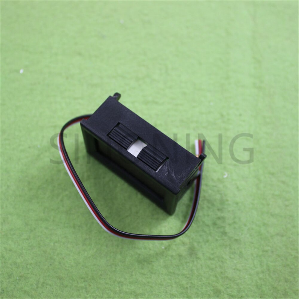 Three-wire DC voltage meter 0.56-inch LED digital voltmeter DC 0V-30.0V anti-reverse