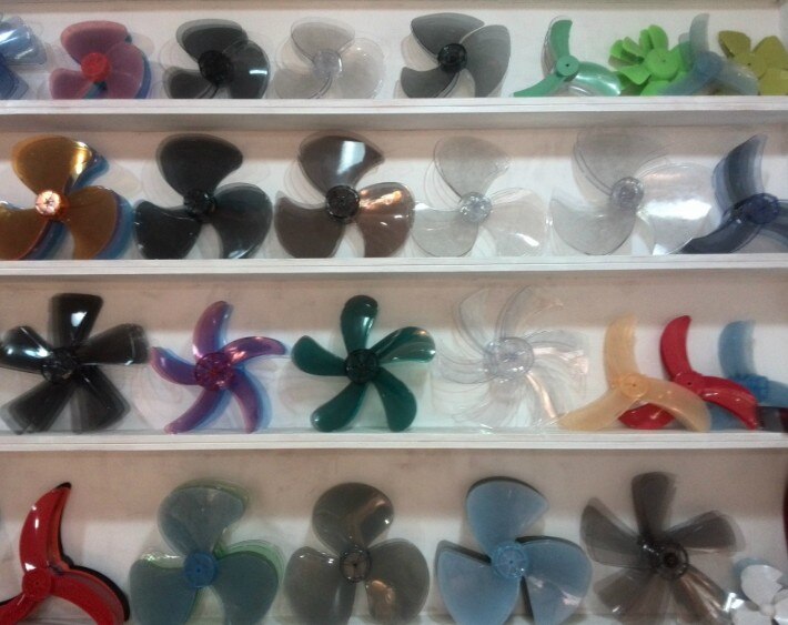 100% 12 inches white plastic table or stand fan blade 3 blades 27cm diameter 8mm Round hole