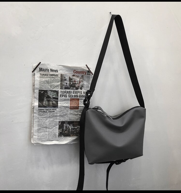 Bolsa de ombro feminina grande-capacidade saco do mensageiro marca de moda meninos saco casual simples mulher diagonal estudante saco de desporto ginásio: CINZA