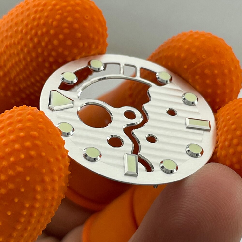 Horlogeonderdelen: 28.5mm holle skeletwijzerplaten,  c3 lichtgevende markeringen, geschikt voor 3.8h nh35/36 automatische uurwerken.