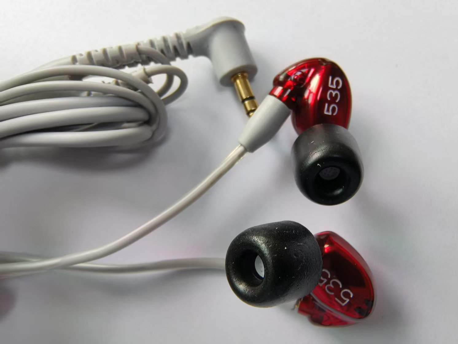 Headsets SE535 Afneembare oortelefoon Hi-fi stereo Headset SE 535 In-ear oortelefoons Aparte kabel met doos VS SE215