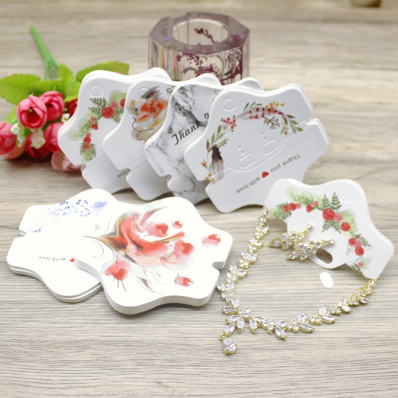 Lote de 50 Uds de horquillas de papel de varios estilos, tarjetas para exhibir joyería, collar, pendiente, colgante, tarjeta, 8x8,5 cm