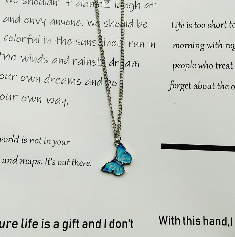 collar con colgante de mariposa azul púrpura a la para mujer, collar bonito Vintage bonito para chica, joyería para y boda: A