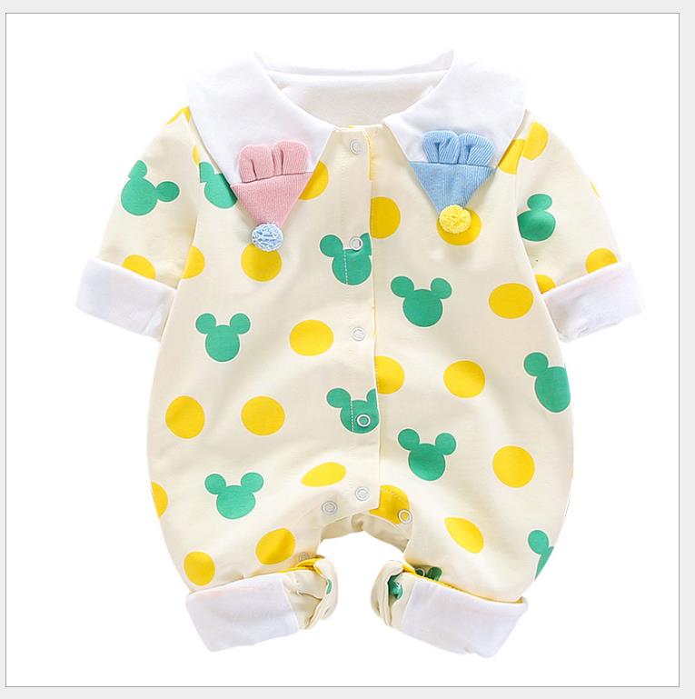 La ragazza della farfalla ah una più spessa del cappotto 1