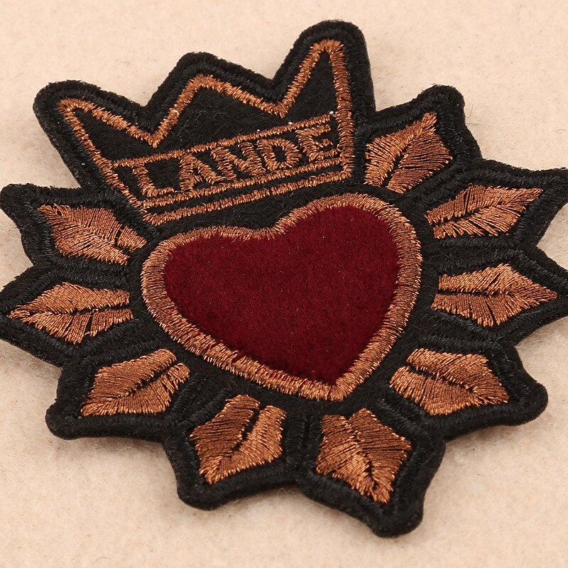 1 pieza, corona dorada, corazón rojo de amor, apliques bordados, parche para ropa, bonito motivo, parches de planchar, insignia DIY, decoración de ropa