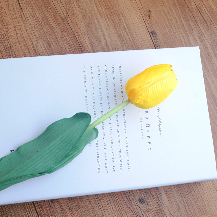 Rama de flor de tulipán Artificial con hojas verdes, suministros de de boda, flores artificiales para decoración del hogar, 60cm: Amarillo