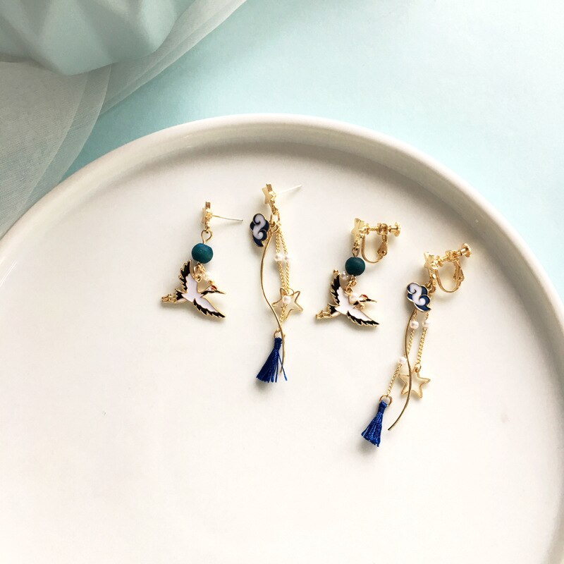 Asymmetric Japanese Style Girls Cloud Tassel Enamel Flying Bird Clip on Earrings Blue Crane Earrings No Piercing Ears For Women