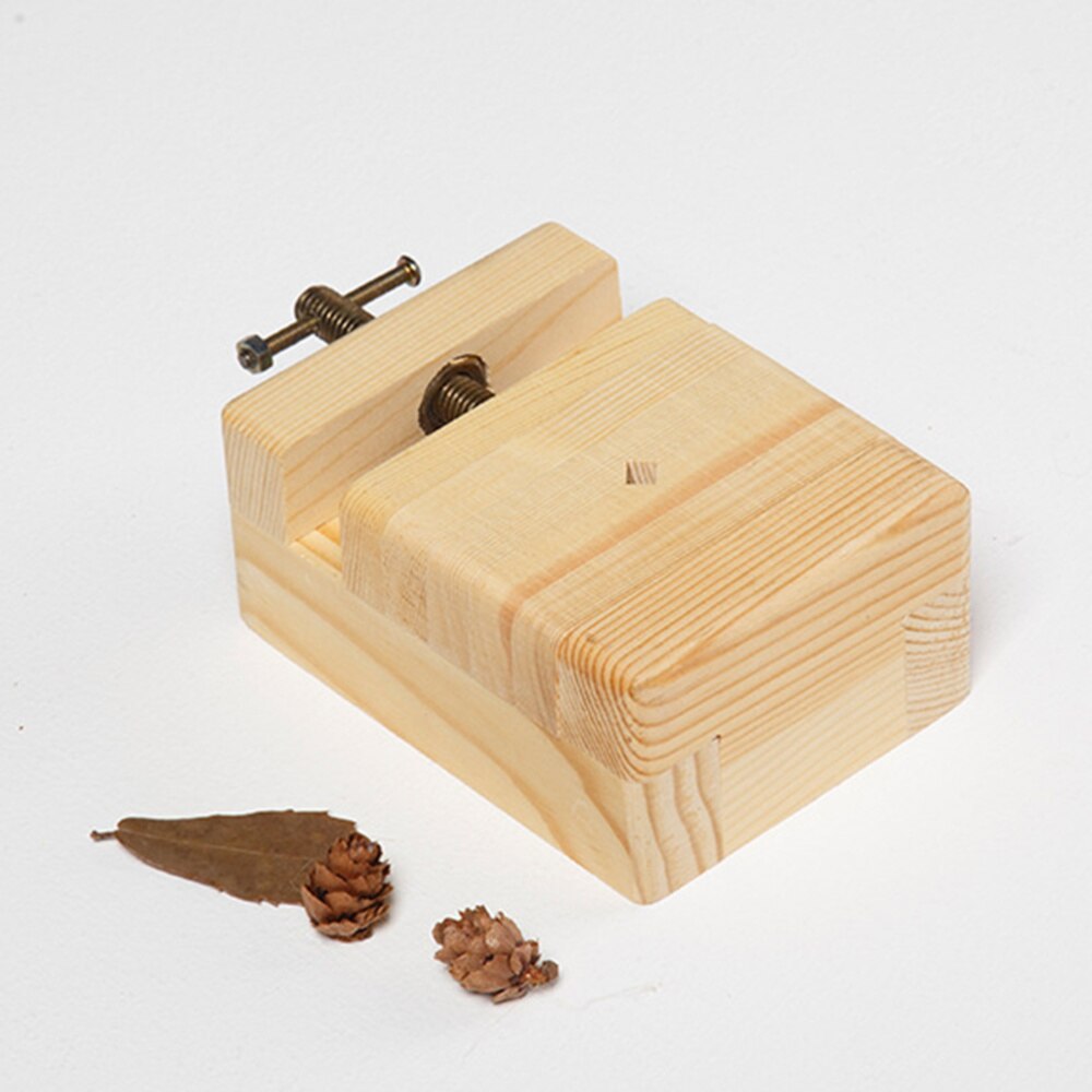 Herramienta de fijación de impresión grabada de madera de pino herramienta de fijación de sección grabada de piedra de sello grabado (9,5x6,5x4,5 cm)