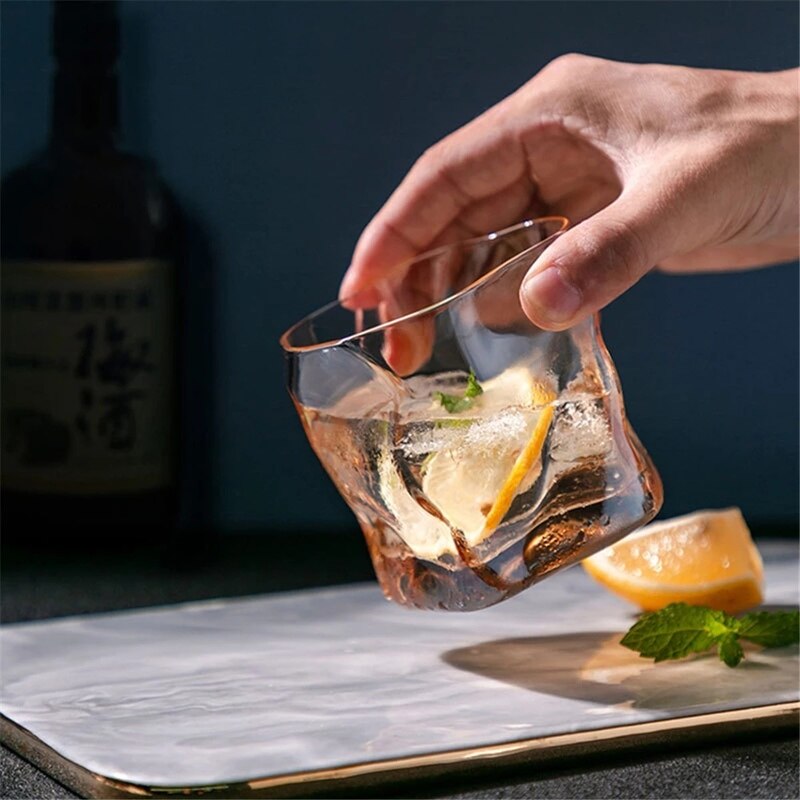 Verre à whisky torsadé Transparent en cristal, coupe d'eau irrégulière, décoration de verre de fête de famille, Bar de Brandy, bière et vin