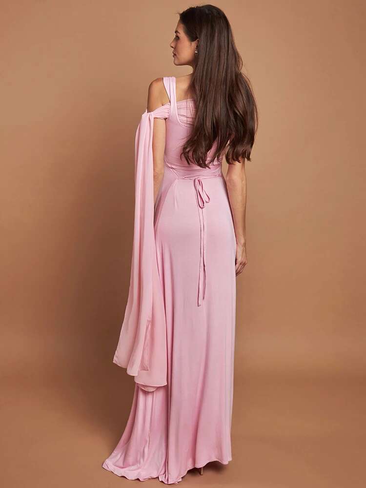 Mozision rosa cape-ärm sexig maxiklänning för kvinnor off shoulder rygglös klänning sned krage snörning lång klänning vesti
