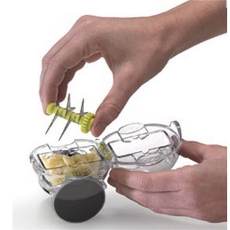 Mini Rolling Garlic Chopper Plastic Garlic Ginger Press Grater Peeler Twist Crusher Novelty Household Kitchen Accessories