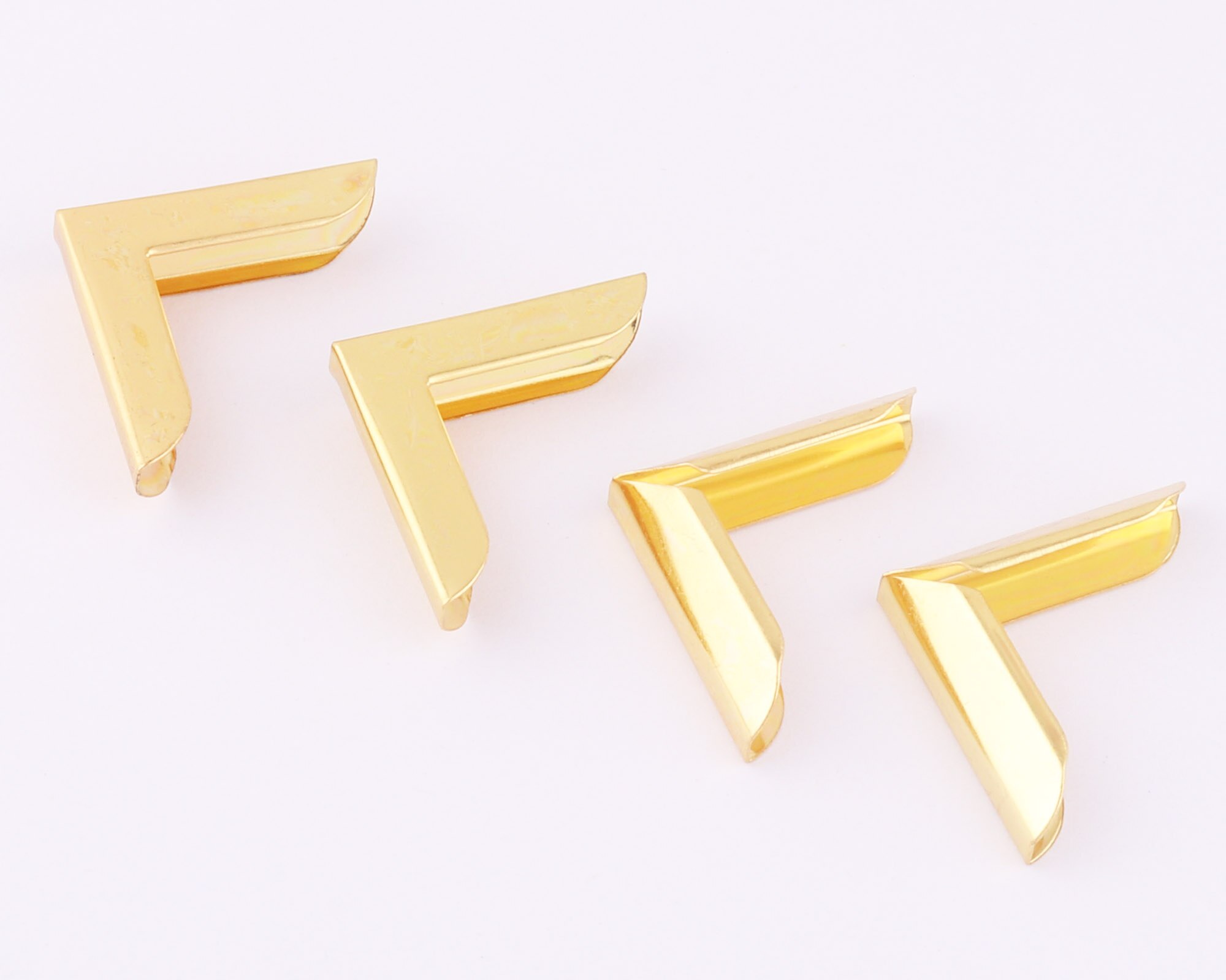 25Mm Gold Iron Hoek Bescherming Hoeken Vintage Doos Hoek Decoratieve Hout Hoek Bronzen Boek Hoek Clip 20Pcs