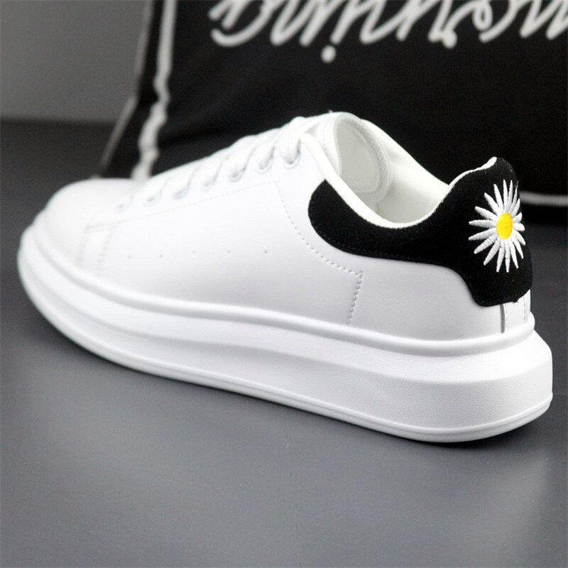 Zapatos de punta redonda para mujer, zuecos de plataforma, zapatillas informales combinables, vestido de verano, Creepers cruzados,