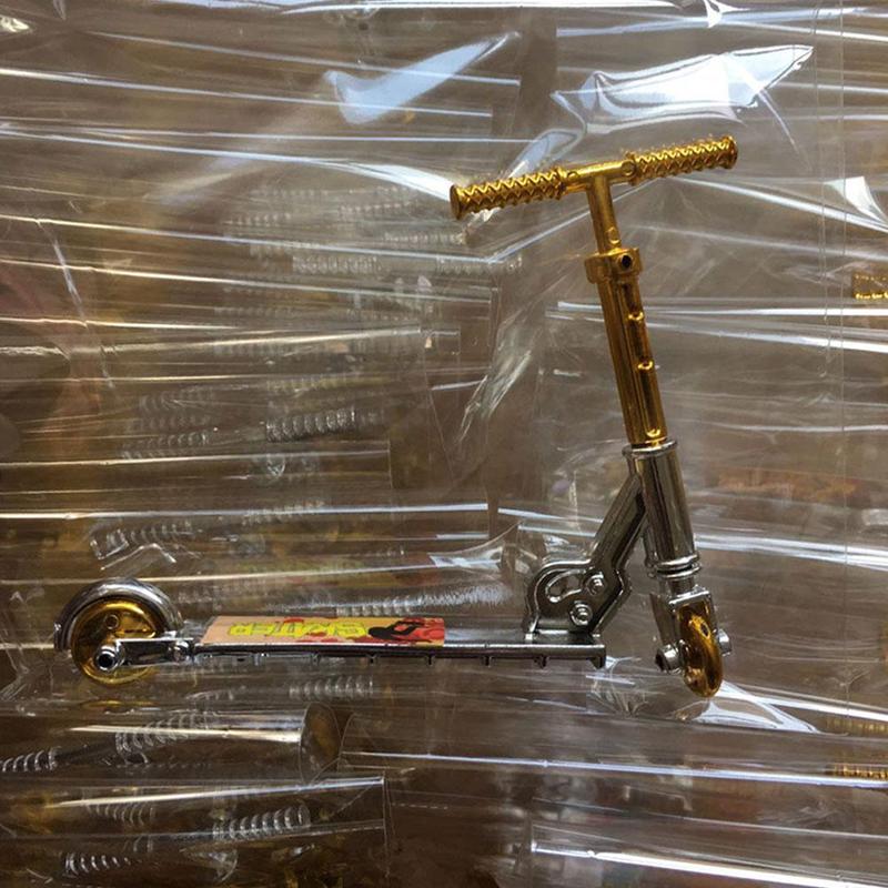Mini simulering tvåhjulig skoter leksak barn pedagogisk leksak finger sparkcykel cykel för barn