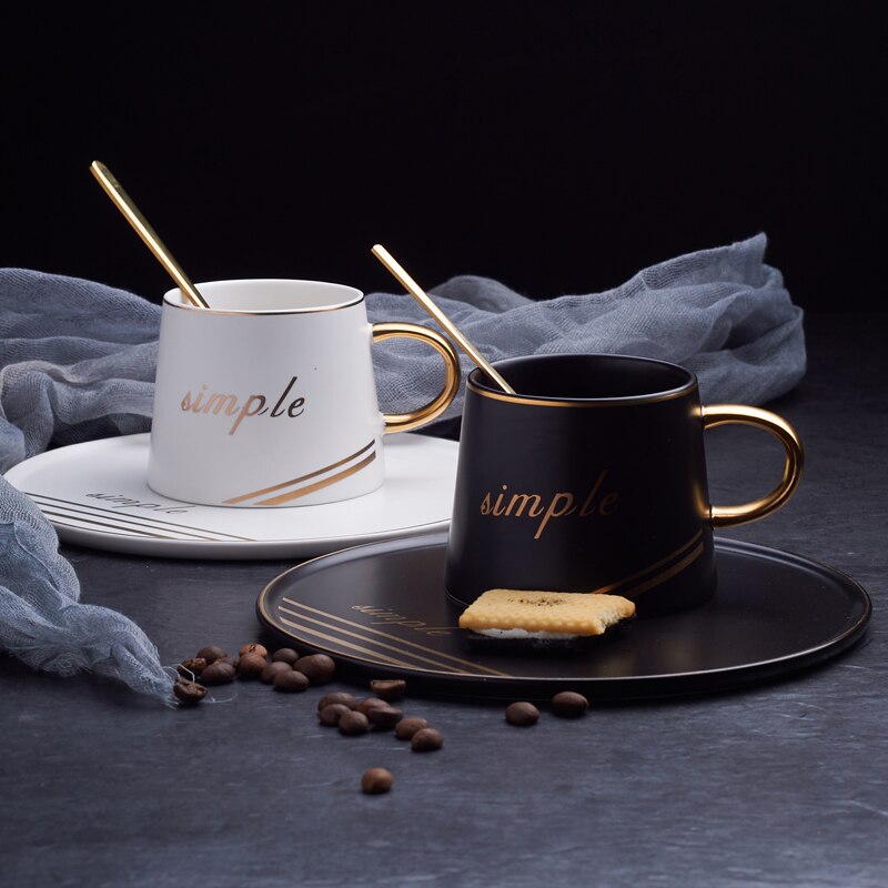 Kondenserad kaffe guldkant keramisk kopp tumlare tekoppar och fat set sojamjölk drinkware frukostmuggar fat sked set
