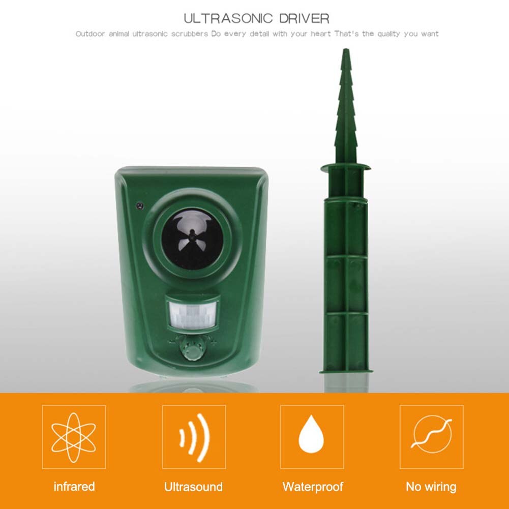 Garden Supplies Ultrasonic Pest Repeller Outside Battery Powered Waterproof Deterrent Scarer PIR Motion Sensor Repel Skunk Rats