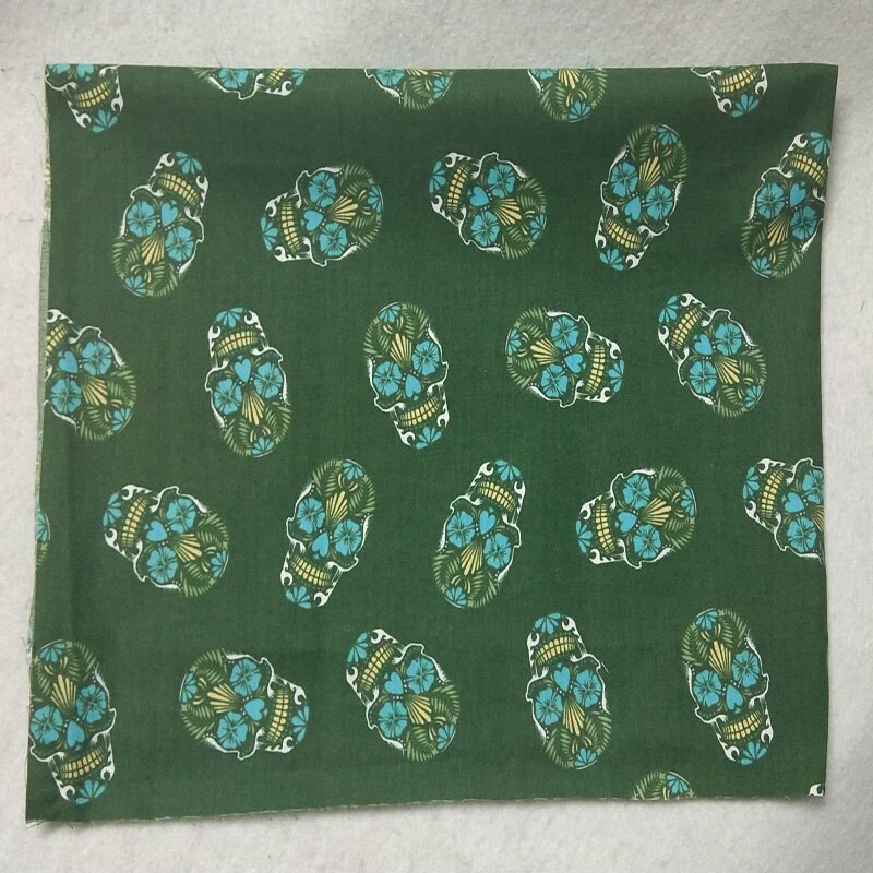 Vintage Halloween Punk Cool fleur tête de crâne série imprimé coton tissu 50x105cm crâne tissu Patchwork tissu robe fête: design 11 50x105cm