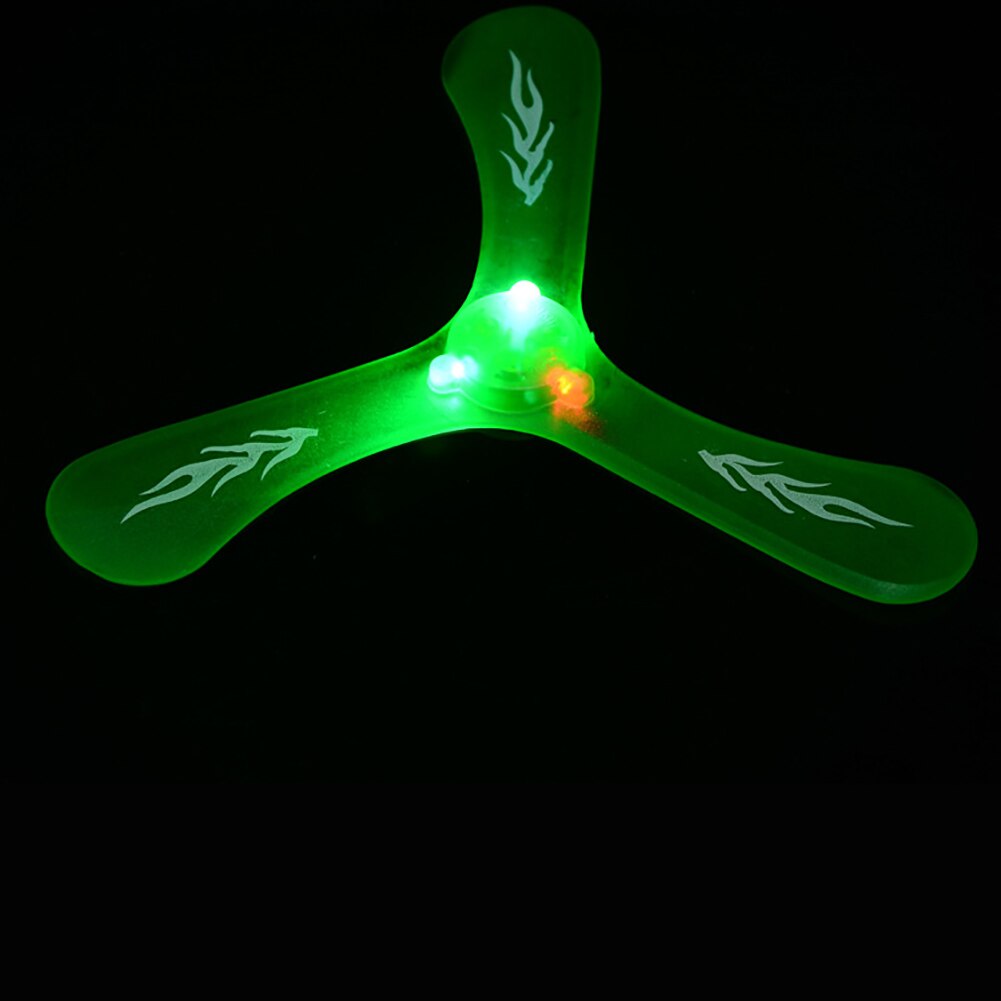 Giocattoli per bambini luminescente triangolare boomerang giorno dei bambini regalo di volo giocattoli sportivi tutto'aperto discoteca volante a tre foglie