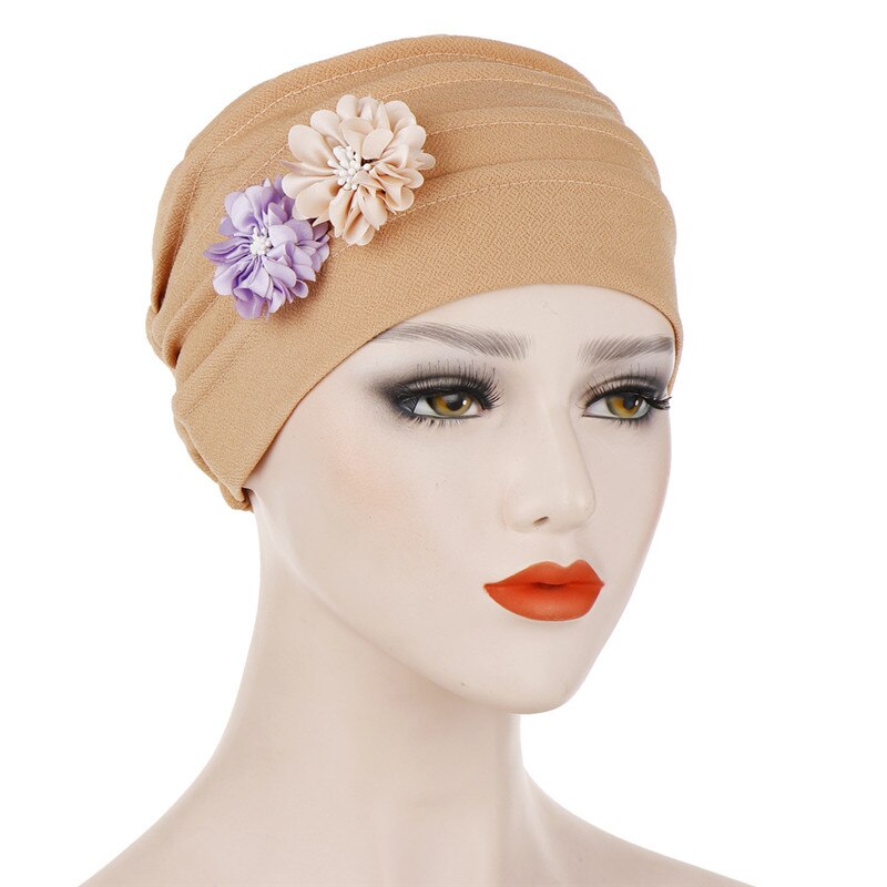 Beanie Muts met Strass Bloemen by Lipodo - € 39,95