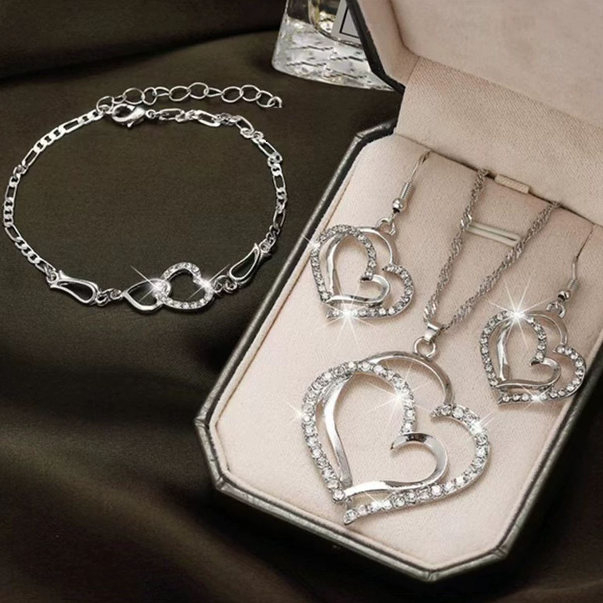 3 Pcs Set Heart Shaped Jewelry Set Of Earrings Pendant Necklace For Women Exquisite Rhinestone Double Heart Jewelry Set: Antique Bronze Plated
