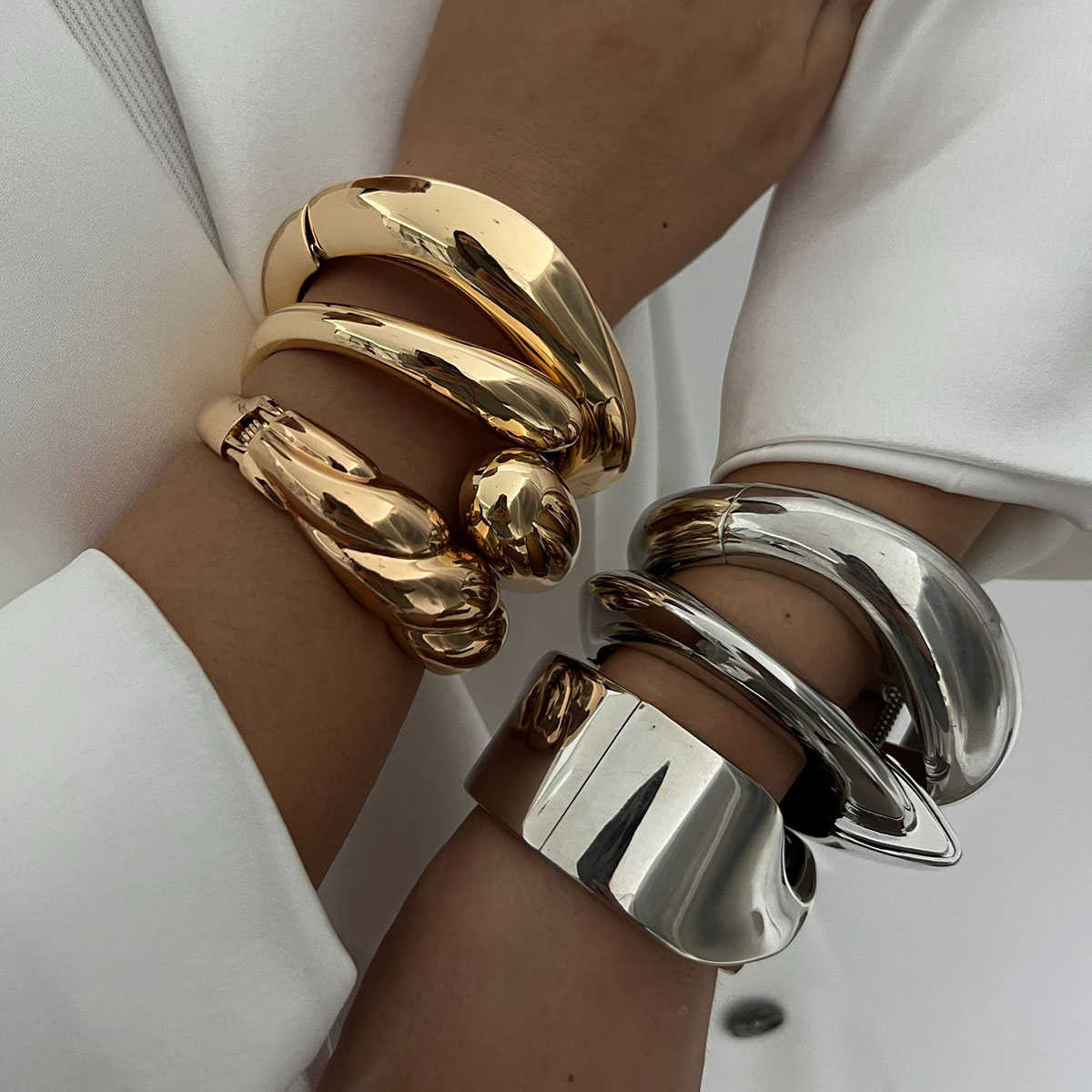 KMVEXO Punk grueso gota de agua brazaletes geométricos para mujeres pulseras de primavera abierta suave brazalete hombres joyería de