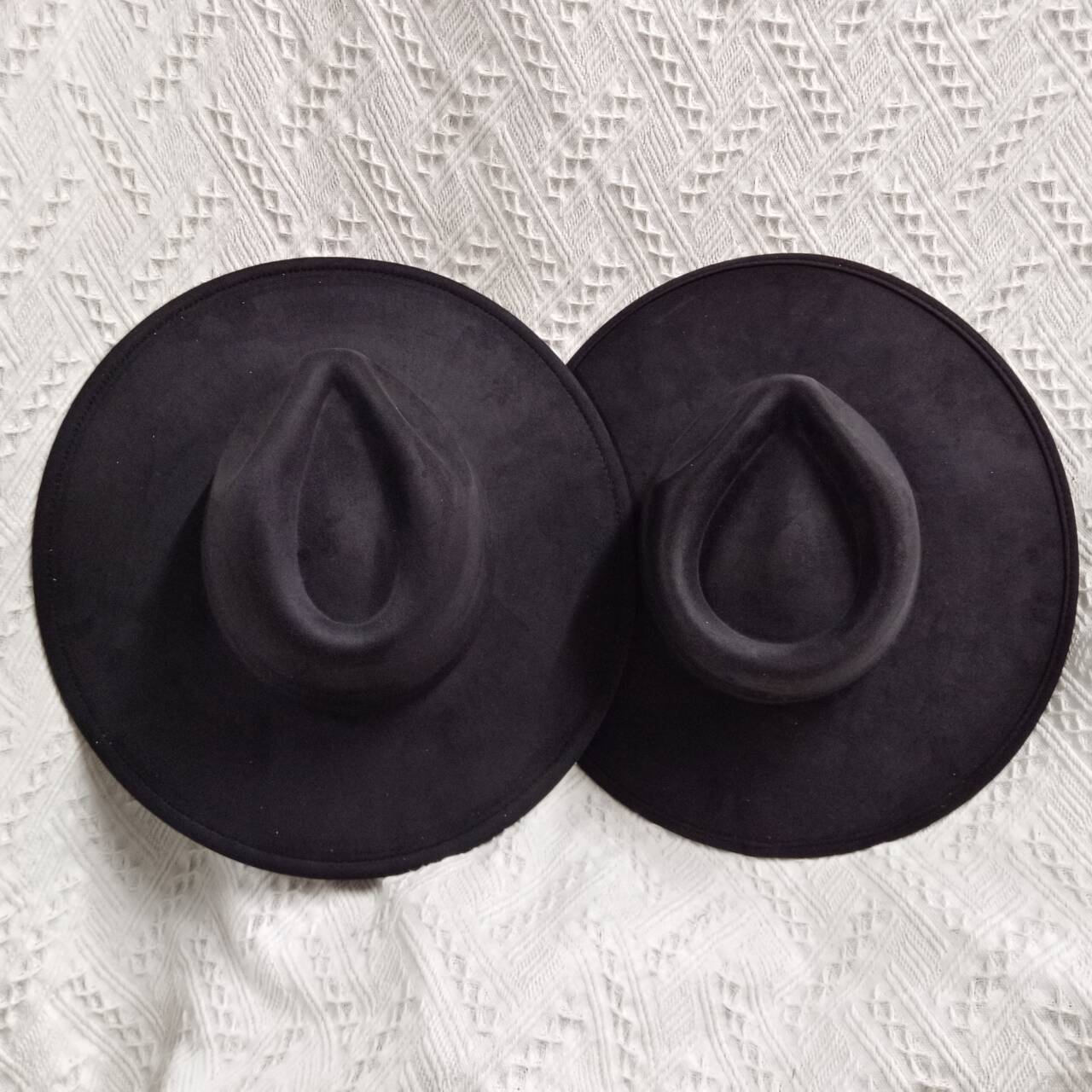 Europäische US Neue 9,5 cm Große Krempe Wildleder Zylinder für Frauen Männer Pfirsich Herz Top Jazz Fedora Hüte für Party Hochzeit Filz Kappe