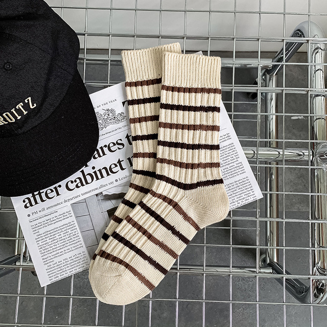 Calcetines largos de algodón para mujer, calcetines coreanos blancos transpirables de ocio para niñas, calcetines bordados para hombre, calcetines a rayas para primavera y verano para mujer: Rojo coral