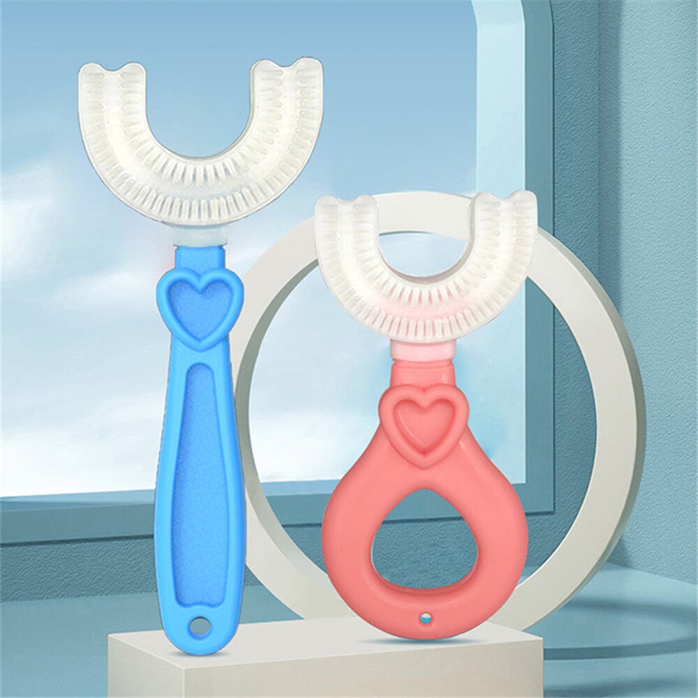 Spazzolino da denti a forma di U a 360 ° detergente per denti pelliccia morbida materiale per uso alimentare spazzolino da denti per bambini forniture per bambini per tutti i giorni