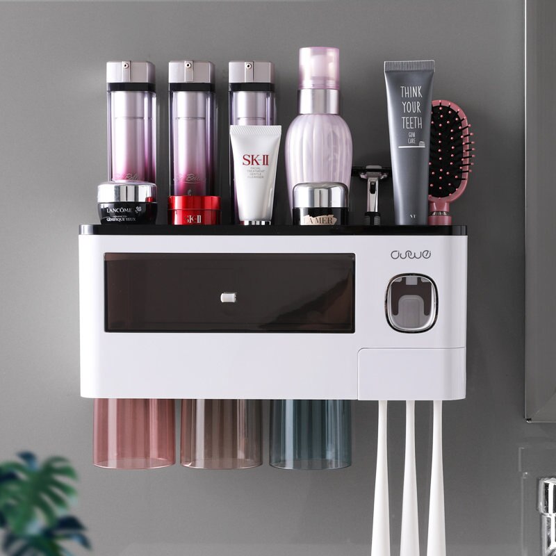 Guret magnetisk tandbørsteholder til badeværelsetilbehør automatisk tandpasta squeezer dispenser vægmonteret opbevaringsstativ: Sort 3 kopper
