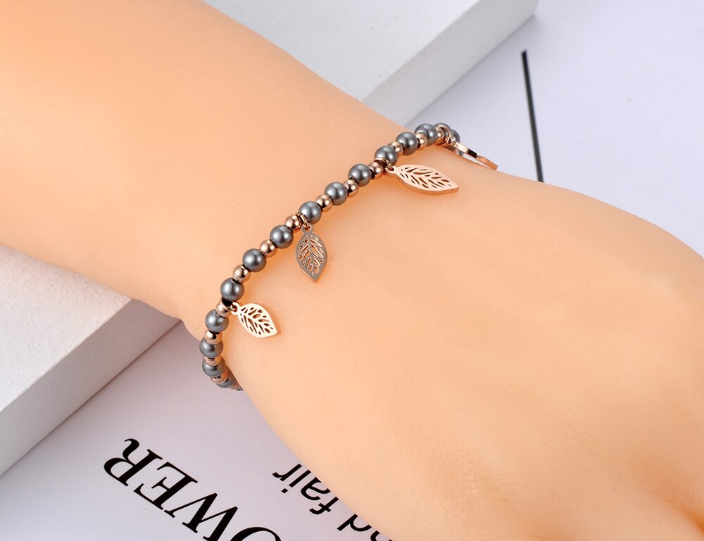 Lokaer titanium roestvrij staal bohemian strand parel kralen armbanden voor vrouwen trendy 5 stuks bladeren bedel armband sieraden  b20115