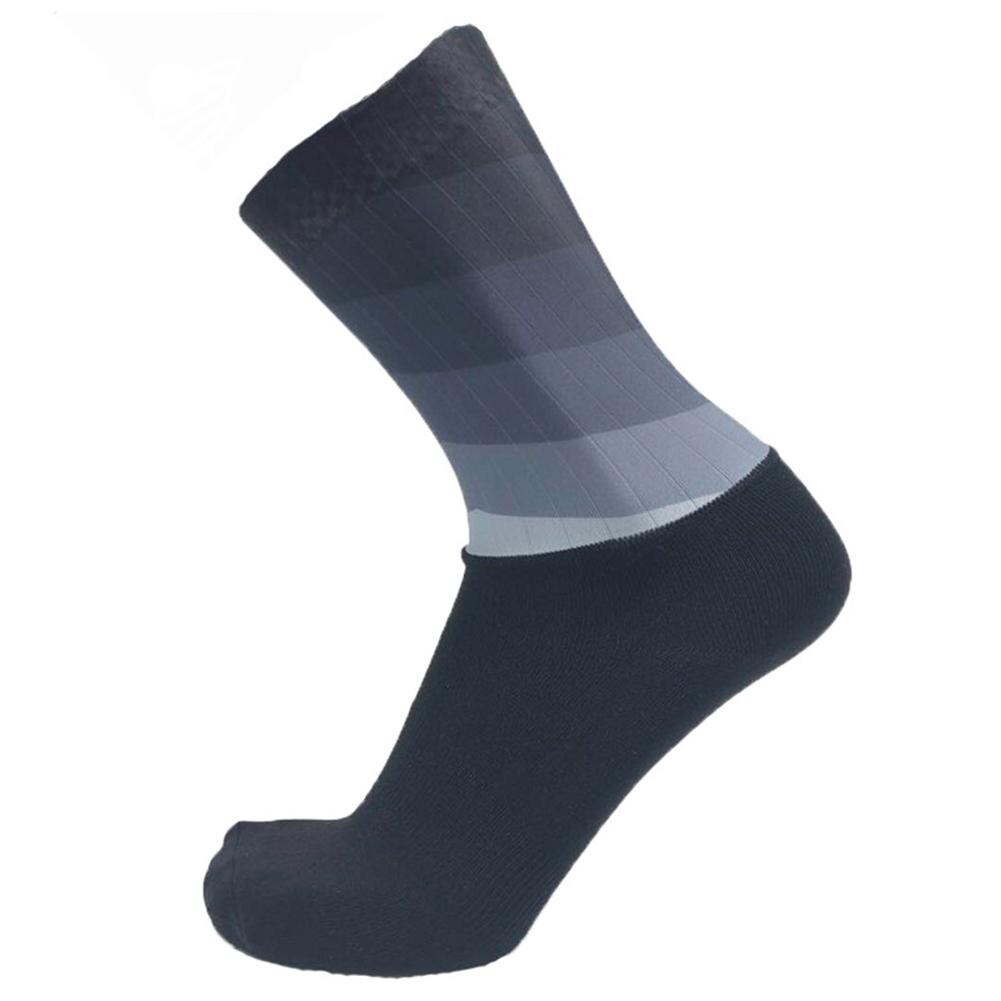 Respirant dégradé couleur cyclisme chaussettes à la unisexe sport football en cours d'exécution longues chaussettes en plein air cyclisme fournitures essentielles: Gradua Black	