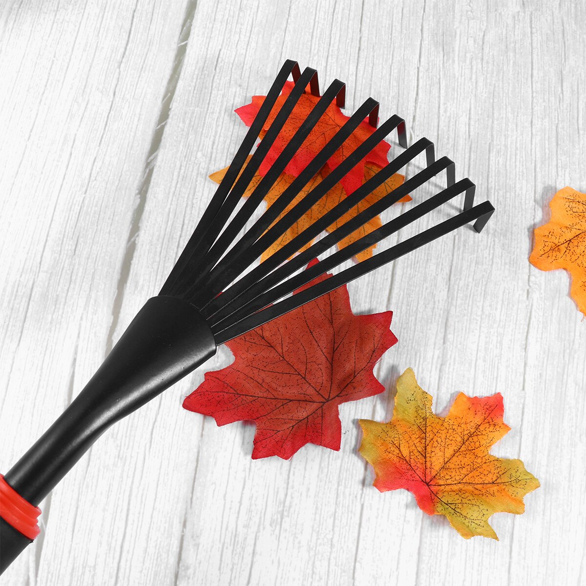 1PC Large Steel Wire Gardening Rakes Multifunctional Fallen Leaves Grass Rake Wooden Handle Garden Rake Practical Gardening Tool