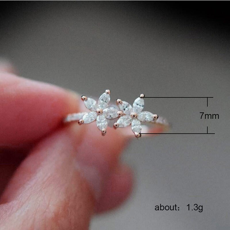 Huitan Pflanzen Ring Für Frauen Romantische Doppel Blume Engagement Ring Chinesische Stilvolle Kirsche geformt Nette Zubehör Für Mädchen