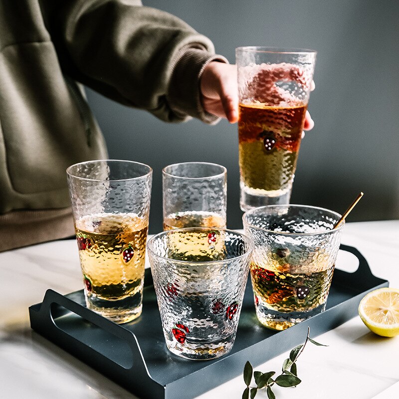 ins jordbær glass japansk fersk hamret jordbær kopp juice kjølig drikke kopp melk kopp