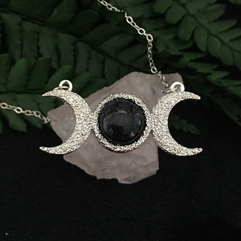 Verzilverd Triple Maan Ketting, Vrouwelijke Heks, Godin Hecate,Triple Maan, Godin Ketting, witchy Sieraden, Celestial