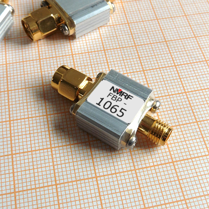 Produktbild von 1090 MHz Bandpassfilter – Optimiert Für ADS-B Empfänger, Geringe Dämpfung, SMA Anschluss, Für Drohnen & Flugzeug-Tracking