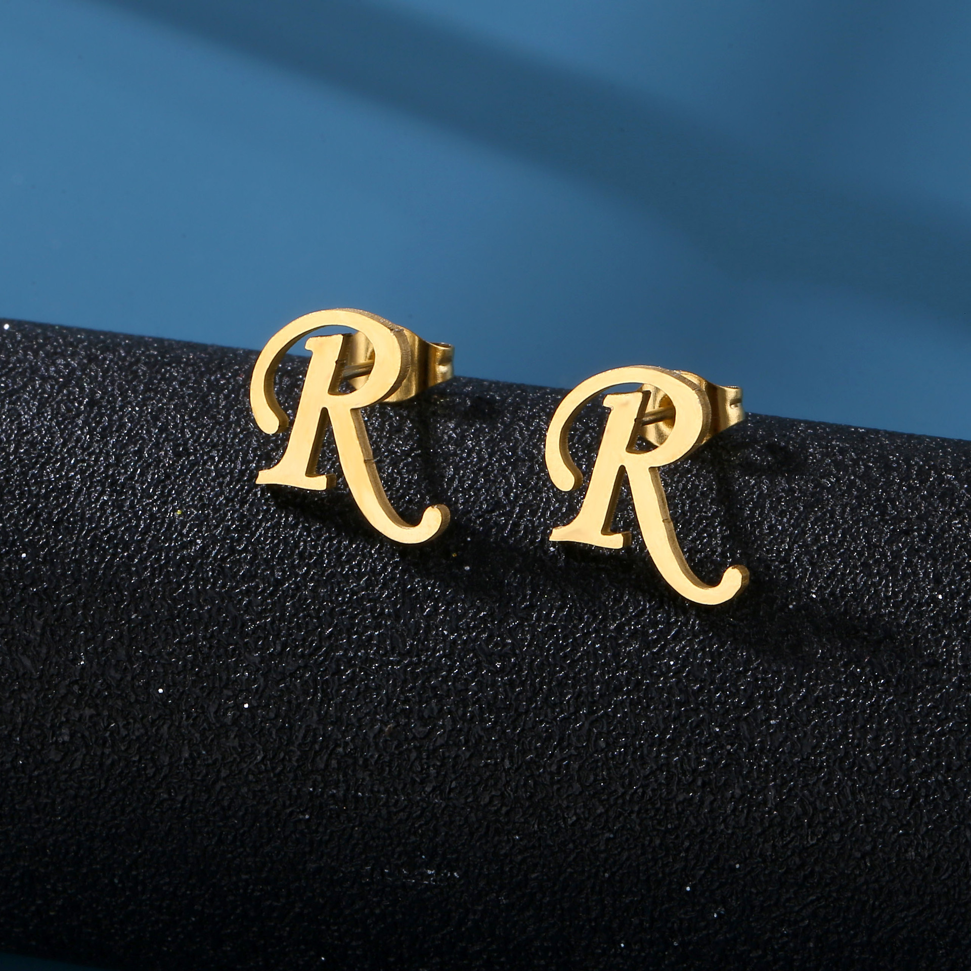 Boucles d'oreilles en acier inoxydable avec lettres initiales minuscules, à la , A/B/C/R/T, 26 lettres de l'alphabet, bijoux pour femmes et amis