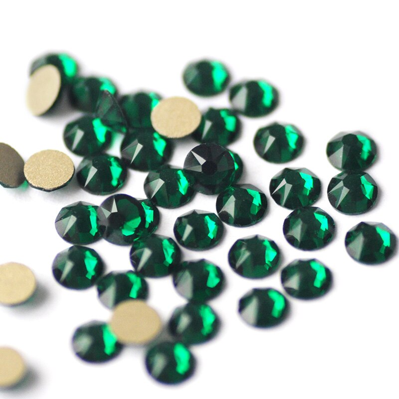Flawless Emerald Rhinestones - Flat back, non-hot fix quality rhinestones in various sizes main image 0