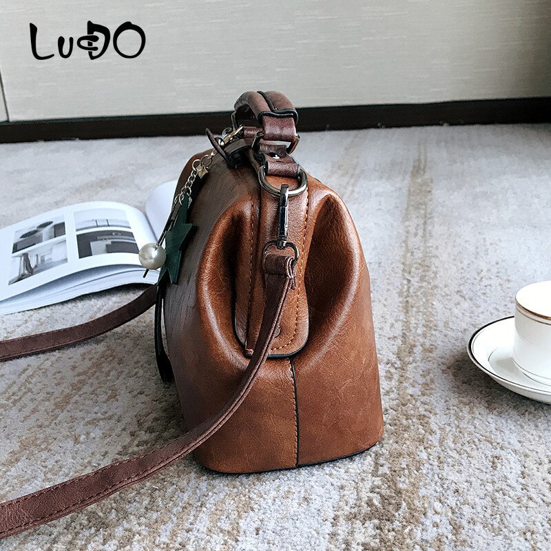 LUCDO-Sac à Main à cire d'huile en cuir pour femmes, Sac à épaule Vintage de médecin, sacoches à pompon Rivets, fourre-tout