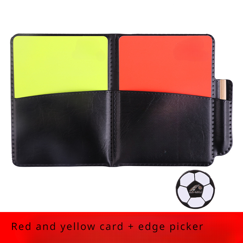 Jeu de cartes d'arbitre de football, drapeau de patrouille d'arbitre, carte rouge et jaune avec crayon, carte d'avertissement de football et cueilleur de bord: Rouge