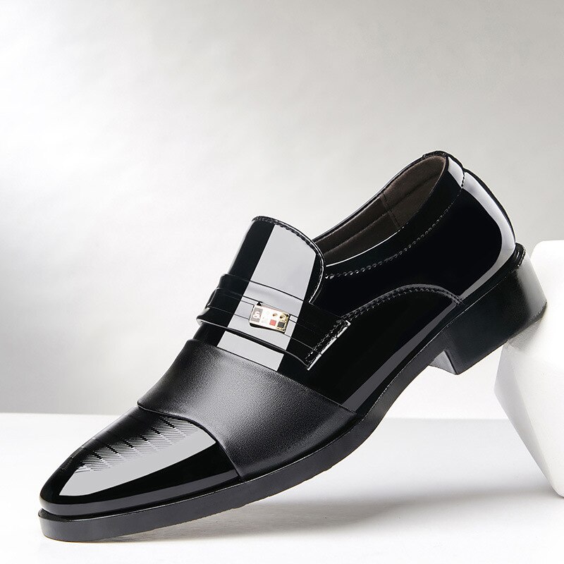 Chaussures en cuir à bout pointu pour hommes, chaussures décontractées à talons bas, Simple, chaussures d'affaires, grande taille 38-46