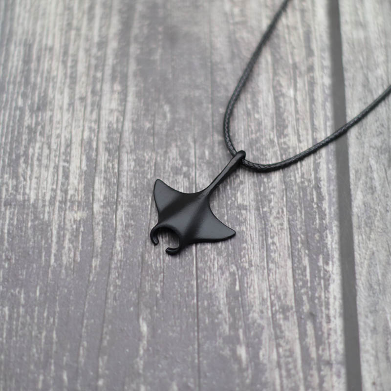 Unieke zeedier Manta ketting voor mannen cadeau voor vriend strand ketting mannelijke accessoires hanger ketting surf ketting
