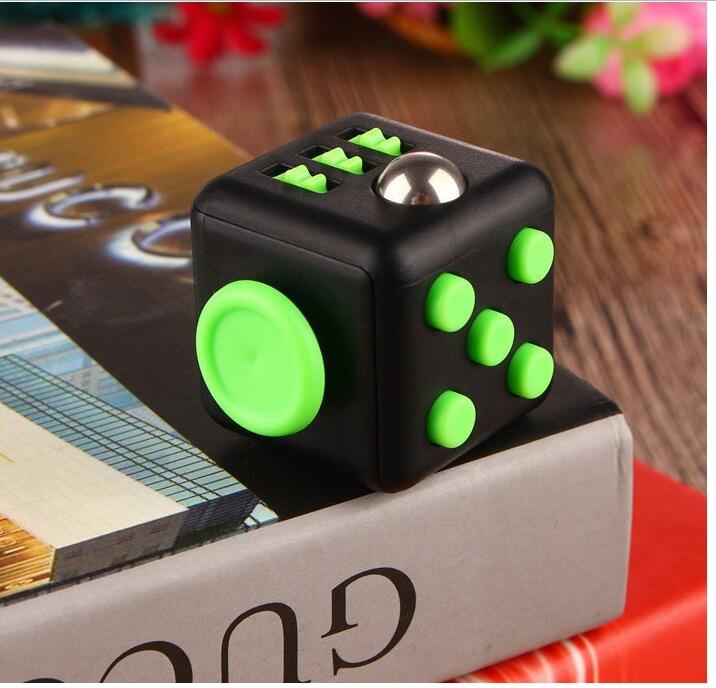 11colors Squeeze Stress Reliever Cube Relieves Anxiety and Stress Juguet For Adults Children cube Desk Spin Toys