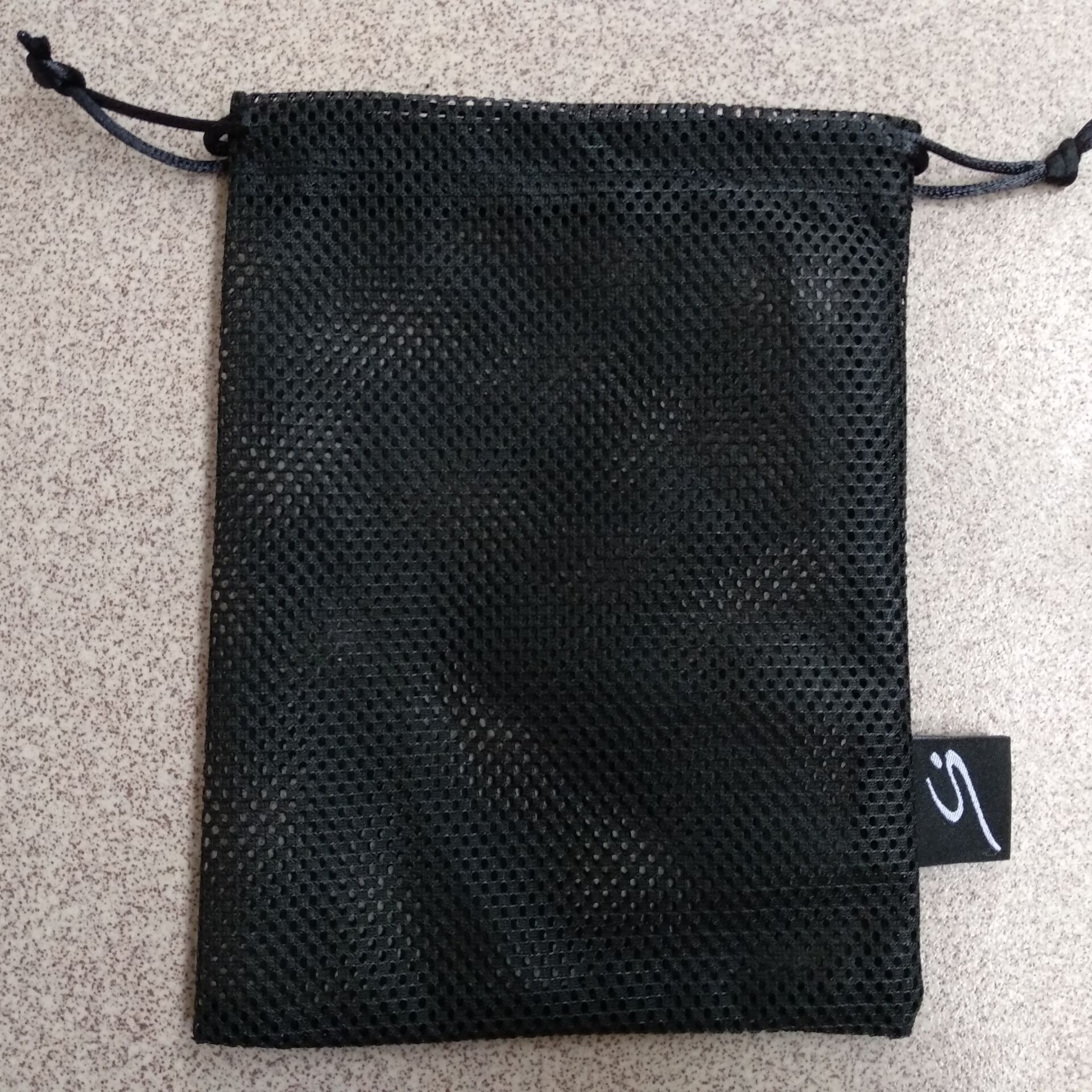 100 pcs frete grátis malha presente bolsa com cordão de presente da jóia saco de roupa de malha de poliéster para a embalagem bola de golfe